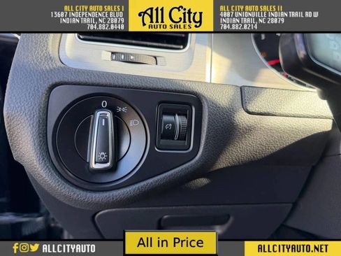 Used 2015 Volkswagen Golf S image 18