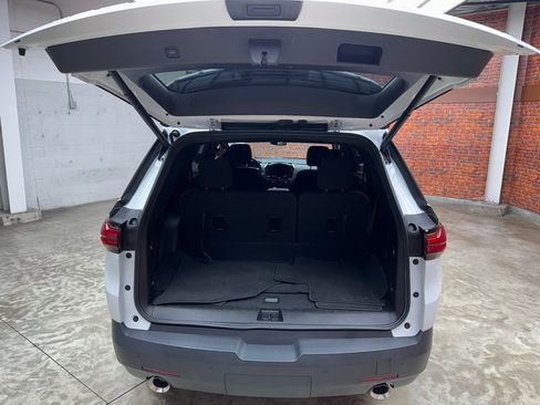 Used 2023 Chevrolet Traverse LT image 27