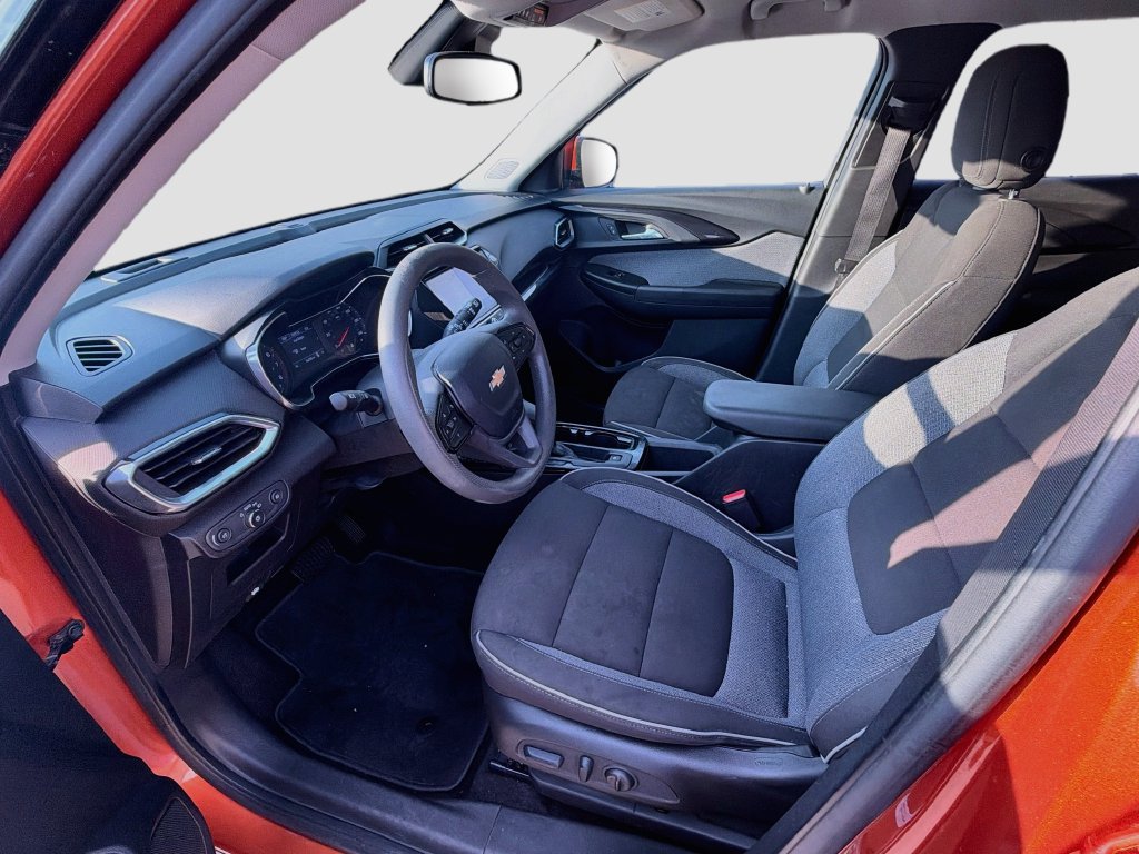 Used 2023 Chevrolet TrailBlazer LT w/ Convenience Package FWD image 20