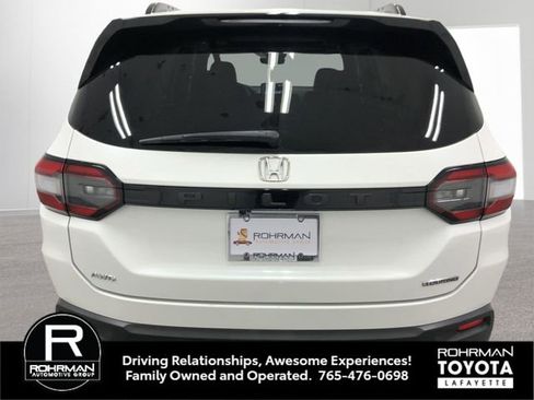 Used 2023 Honda Pilot Touring image 5
