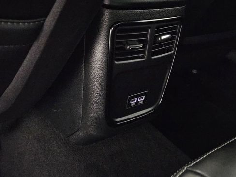 Used 2023 Chrysler 300 S image 30