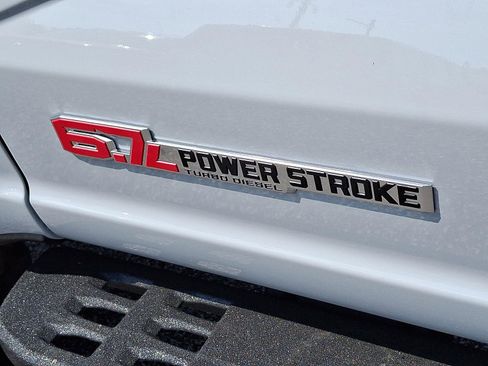 New 2026 Ford F250 Platinum w/ Tremor Off-Road Package image 22