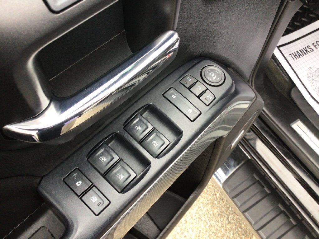 Used 2017 Chevrolet Silverado 1500 LTZ Z71 w/ LTZ Plus Package AWD/4WD image 12