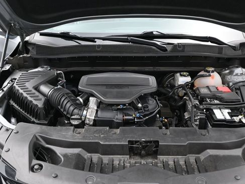 Used 2025 Chevrolet Blazer RS FWD image 5