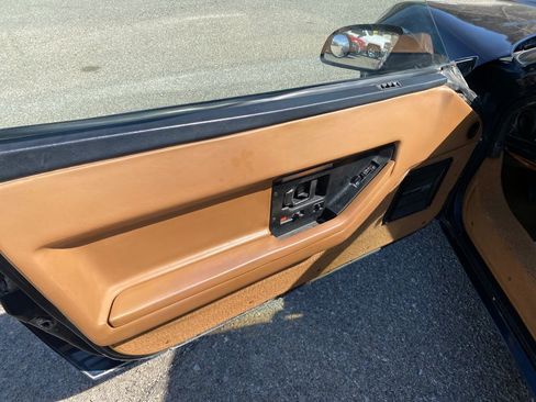 Used 1989 Chevrolet Corvette Coupe image 12