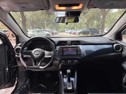 Used 2025 Nissan Versa SV FWD image 31