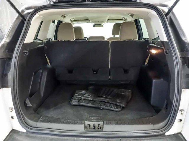 Used 2017 Ford Escape SE w/ SE Cold Weather Package AWD/4WD image 23