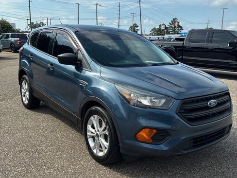 Used 2018 Ford Escape S FWD image 3