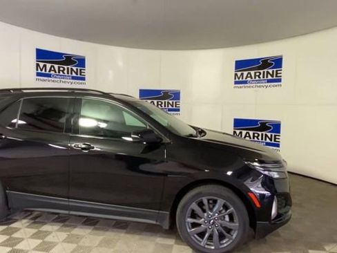 Used 2022 Chevrolet Equinox RS w/ RS Leather Package image 3