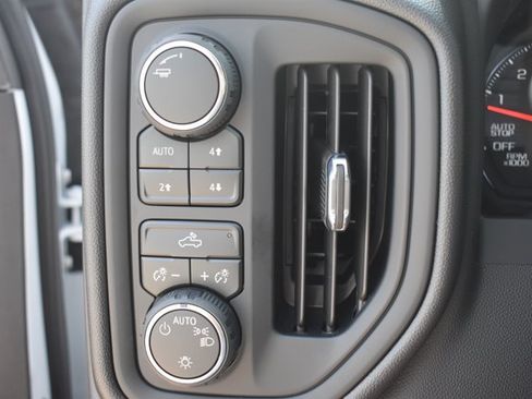 New 2026 Chevrolet Silverado 1500 Custom Trail Boss w/ LPO, Dark Essentials Package AWD/4WD image 29