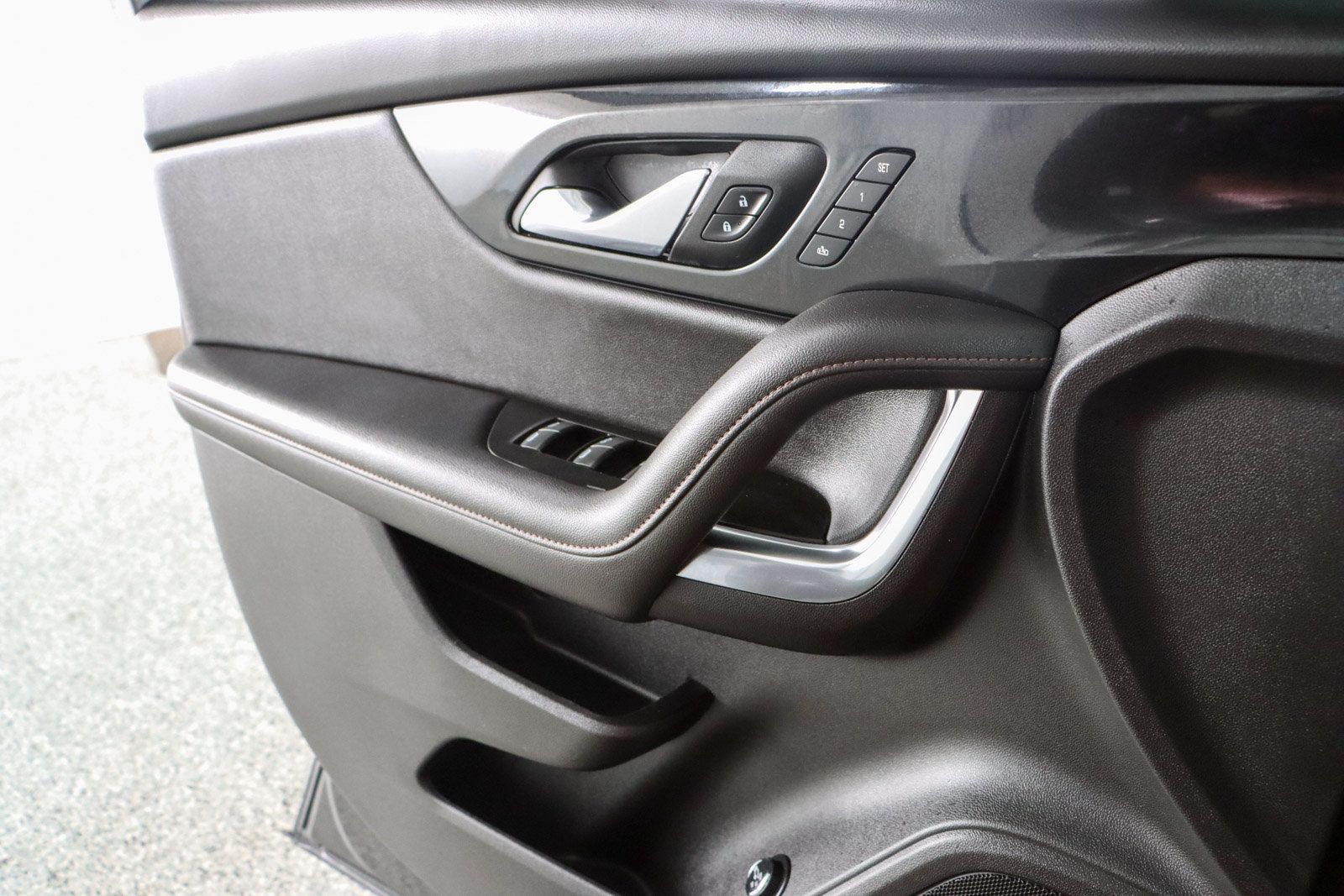 Used 2022 Chevrolet Blazer Premier w/ Enhanced Convenience Package FWD image 22