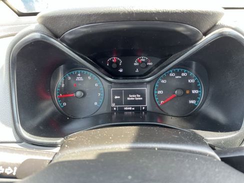 Used 2018 Chevrolet Colorado W/T RWD image 11