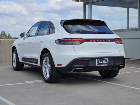 Certified 2025 Porsche Macan image 3