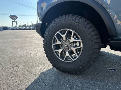 New 2025 Ford Bronco Badlands image 23