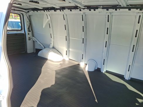 New 2025 GMC Savana 2500 Extended image 7