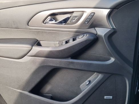 Used 2022 Chevrolet Traverse Premier w/ Redline Edition FWD image 17