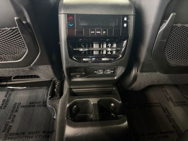 Used 2025 Jeep Grand Cherokee L Altitude AWD/4WD image 15