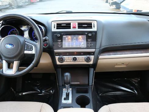Used 2015 Subaru Outback 2.5i Limited image 18
