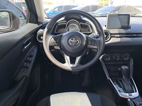 Used 2018 Toyota Yaris iA image 41