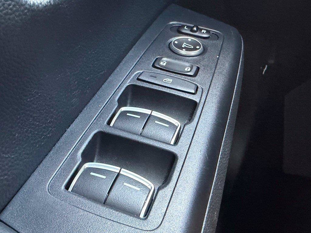Used 2024 Honda CR-V EX-L image 16