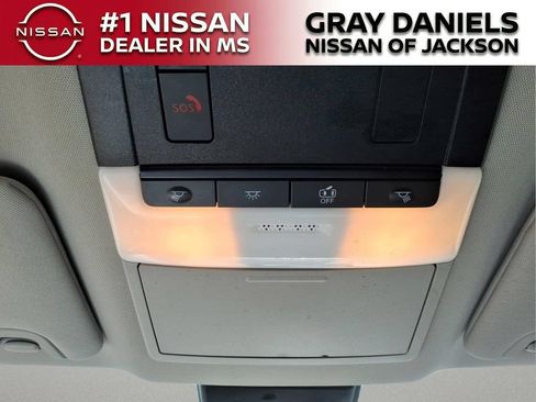 Used 2025 Nissan Altima 2.5 SV FWD image 21