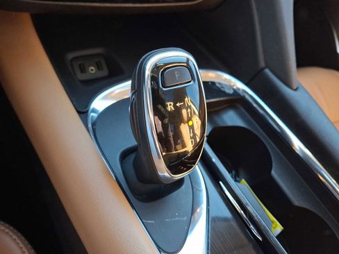 Used 2018 Buick Enclave Essence w/ LPO, Hit The Road Package image 16