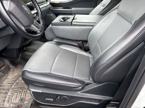 Used 2021 Ford F150 Lariat w/ Equipment Group 501A Mid image 12