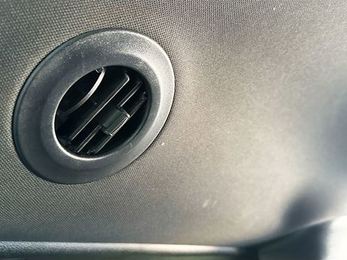 Used 2025 Chrysler Pacifica Select FWD image 29