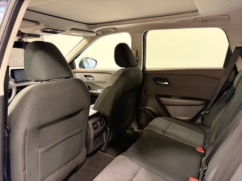 Used 2021 Nissan Rogue SV AWD/4WD image 21