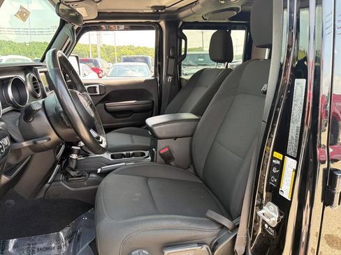 Used 2021 Jeep Gladiator Sport AWD/4WD image 13