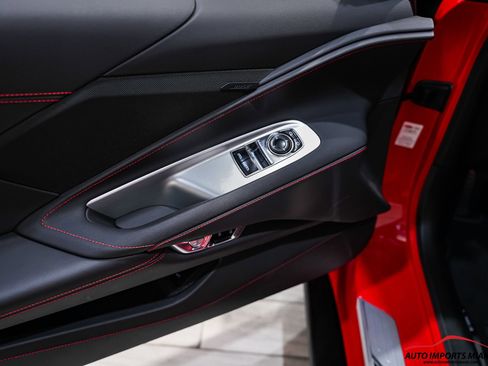 Used 2021 Chevrolet Corvette Stingray Coupe w/ Z51 Performance Package RWD image 46