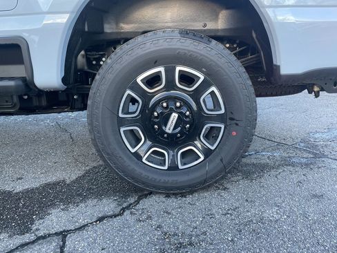 New 2026 Ford F350 Platinum image 38