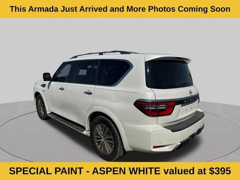 Used 2022 Nissan Armada SL w/ Captain's Chairs Package AWD/4WD image 5