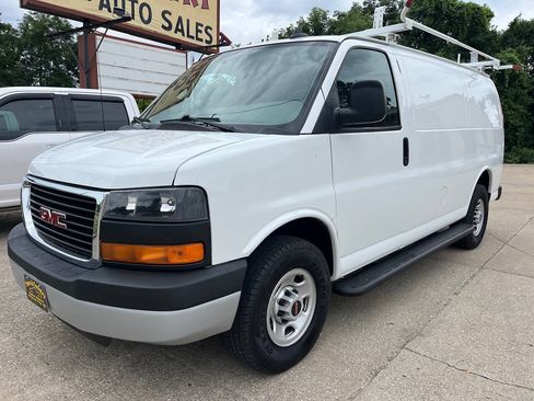 Used 2021 GMC Savana 2500 w/ Driver Convenience Package RWD image 2