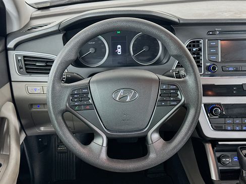 Used 2016 Hyundai Sonata SE FWD image 18