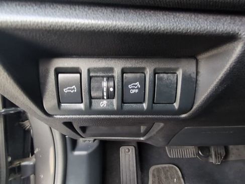 Used 2025 Subaru Outback Premium image 17