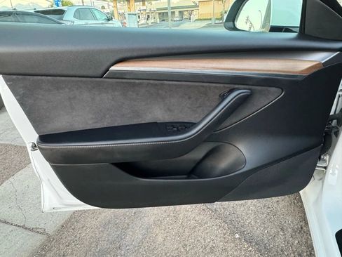 Used 2021 Tesla Model 3 Standard Range Plus image 28