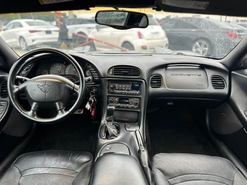 Used 2004 Chevrolet Corvette Coupe w/ Preferred Equipment Group RWD image 14