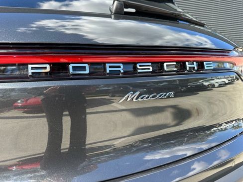 Used 2026 Porsche Macan AWD/4WD image 14