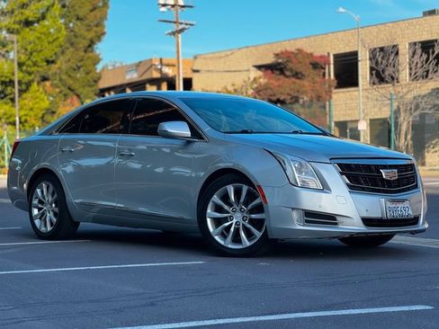 Used 2016 Cadillac XTS Luxury AWD/4WD image 4