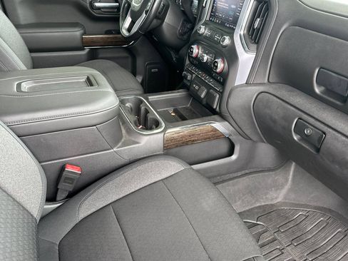 Used 2020 GMC Sierra 1500 Elevation w/ Elevation Value Package AWD/4WD image 18