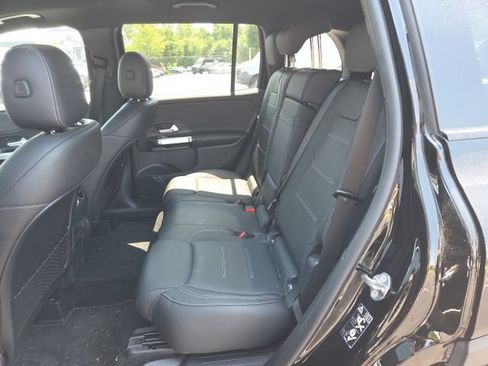 Certified 2022 Mercedes-Benz GLB 250 4MATIC image 4