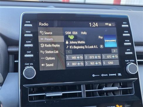 Used 2019 Toyota Avalon Limited image 17