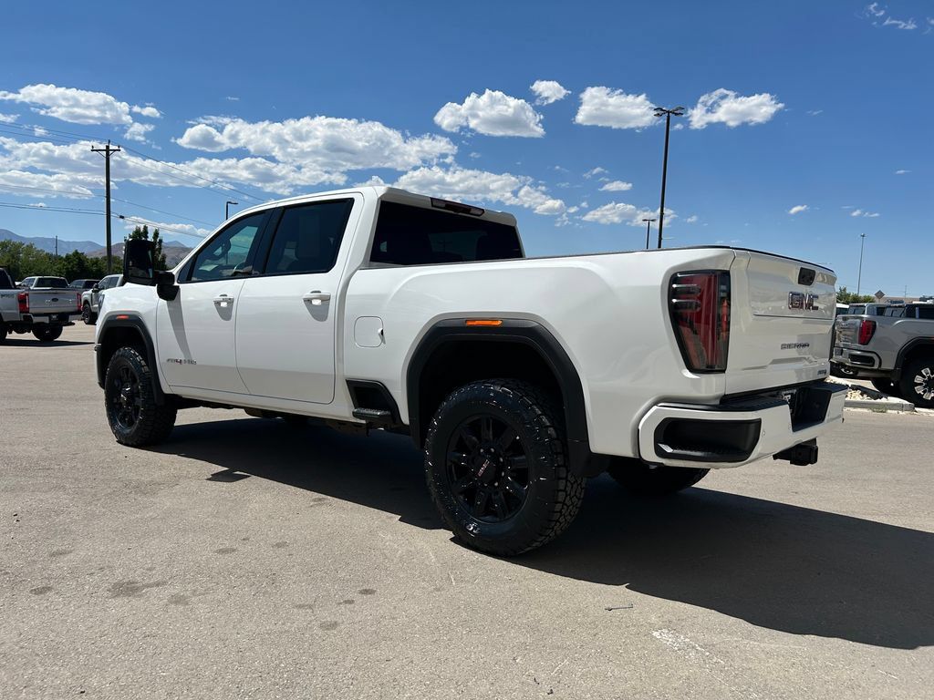Used 2025 GMC Sierra 2500 AT4 AWD/4WD image 3