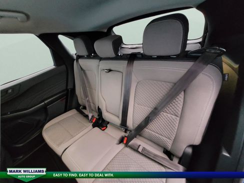 Used 2022 Ford Escape SE w/ SE Sport Appearance Package image 18