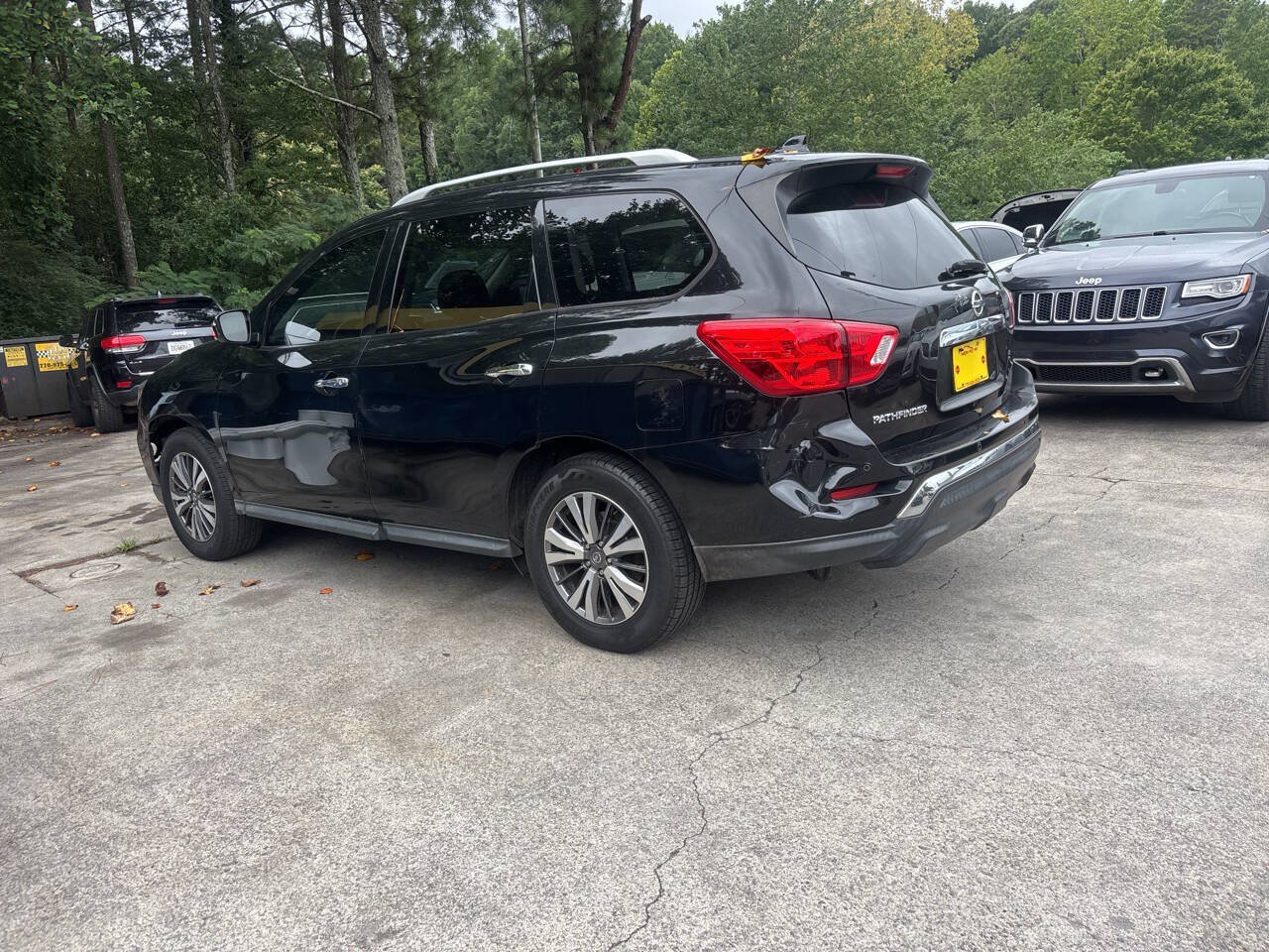 Used 2020 Nissan Pathfinder S FWD image 7