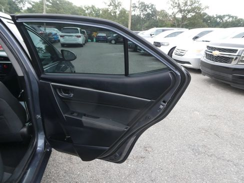 Used 2019 Toyota Corolla LE FWD image 23