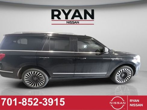Used 2021 Lincoln Navigator Black Label w/ Cargo Convenience Package AWD/4WD image 8