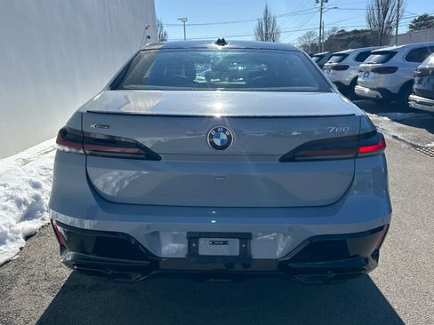 Certified 2025 BMW 760i xDrive w/ Executive Package image 5