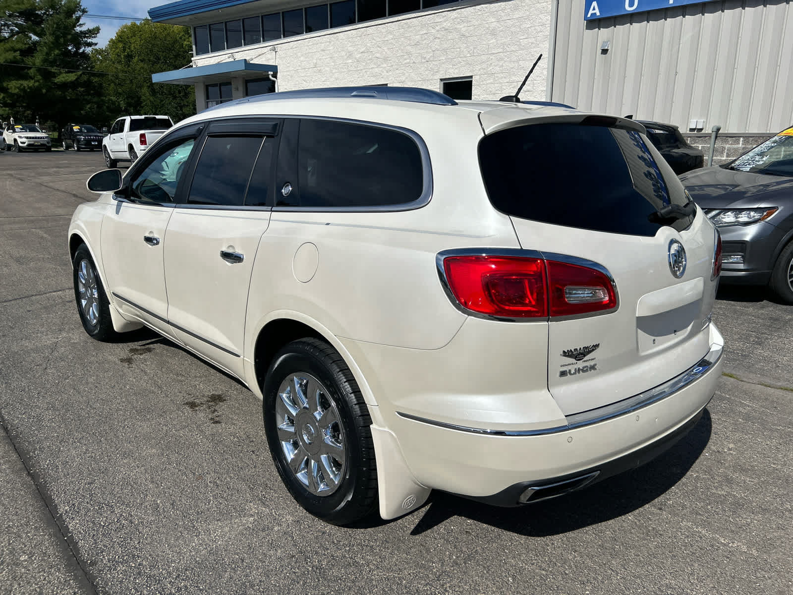 Used 2014 Buick Enclave Leather AWD/4WD image 6